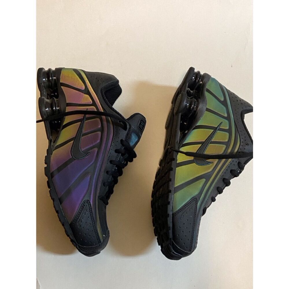 Nike Men’s Black Iridescent Green-Purple Shox Runner Size 8 - Picture 5 of 12